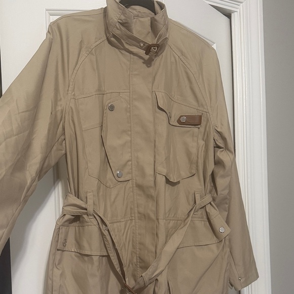 Tan Jacket - Picture 7 of 8